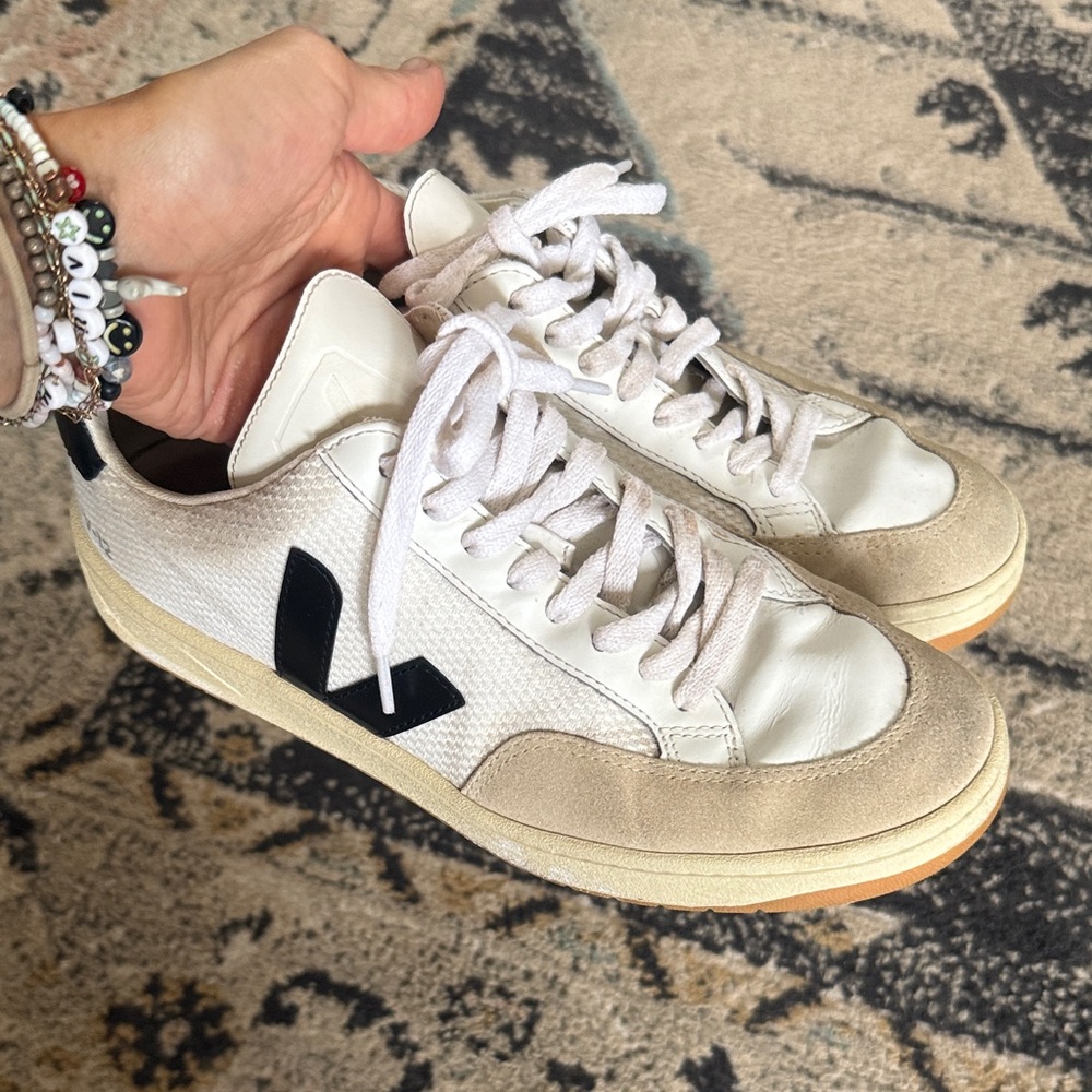 Veja White and Black Casual Sneakers size 9